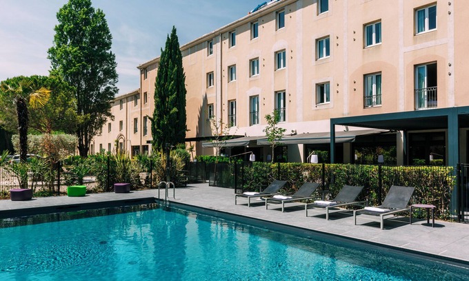 Sud Hotel | Relaxing Escale Oceania Aix-en-Provence with Pool & Spa
