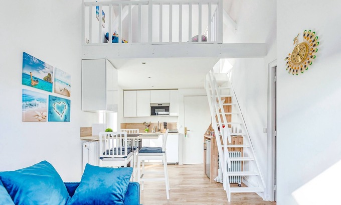 Corbeil-Essonnes Apartment | Ideal Retreat Near the Station with Parking & PS4