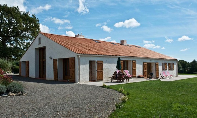 Saint-Reverend House | Oceanfront Getaway at Escale Vendéenne for 8 Guests