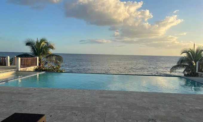 Villas Del Mar Apartment | Perfect Escape by the Sea: Top-Rated 4-Star Getaway