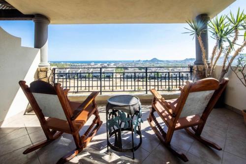 Cabo San Lucas Apartment | Discover Relaxation at Escapada Serena - 4-Star Retreat