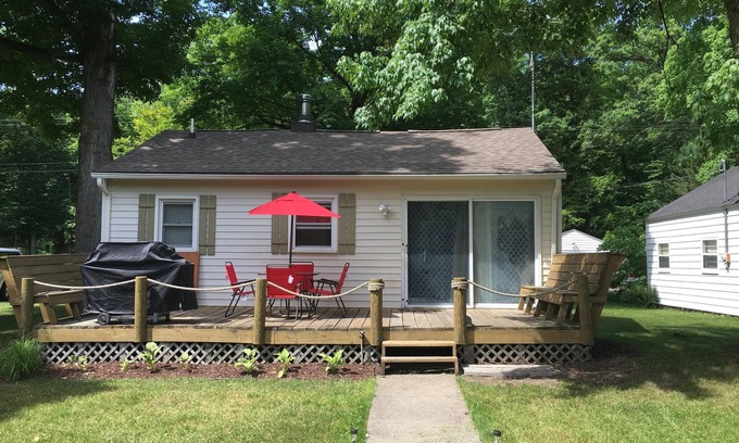 Newaygo Cottage | Relaxing Escape at Future Cabin on Muskegon River