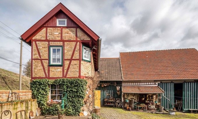 Sangerhausen House | Historic Holiday Home with Breakfast & Family-Friendly Amenities