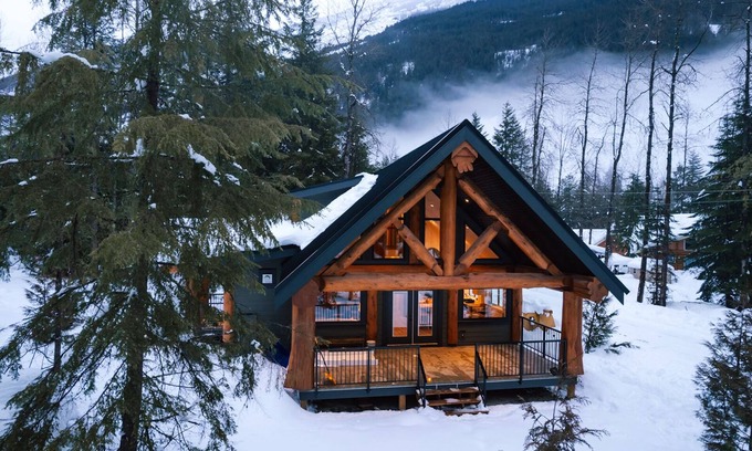 Sunshine Valley Cabin | Experience a Cozy Cabin Retreat in Sunshine Valley, BC