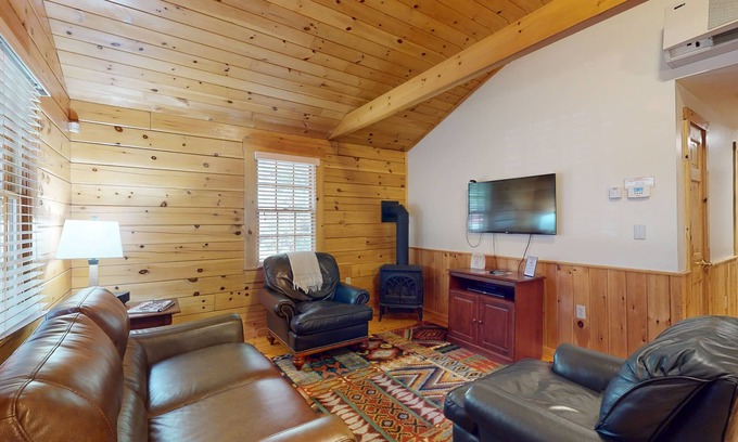 Northport Cabin | Escape to a dog-friendly cabin w/streaming, kitchen, fireplace & nature nearby