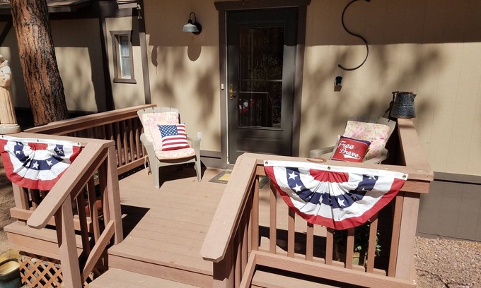 Pine Cabin | Idyllic Getaway at Cool Twin Pines - Pet Friendly Stay