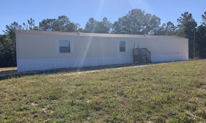Poplarville House | Discover Cozy Bliss: Your Ideal Family-Friendly Retreat