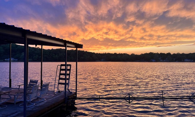 Roach House | Discover Edgewater: A Family Oasis by the Lake