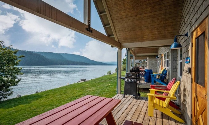 Dover Bay House | Lakefront 1 Bedroom Bungalow: Rated 10/10 with Spa & Pool