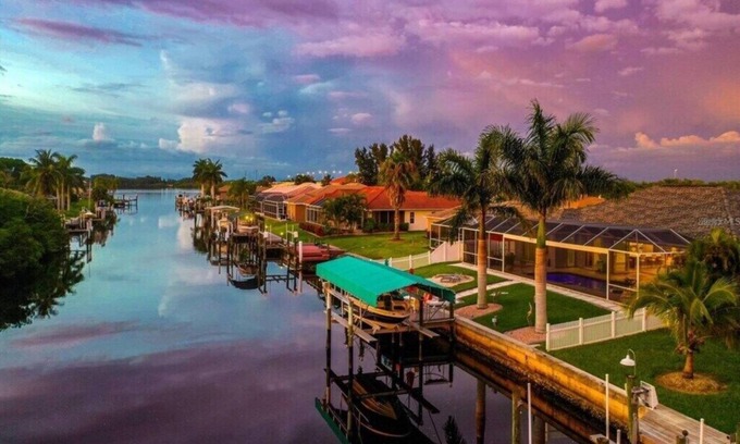 Gulf Cove House | Experience Paradise at Port Charlotte with Oceanfront Bliss