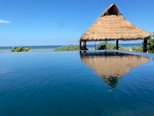 San Benito House | Beachfront Paradise: 4-Star Getaway with Amazing Views