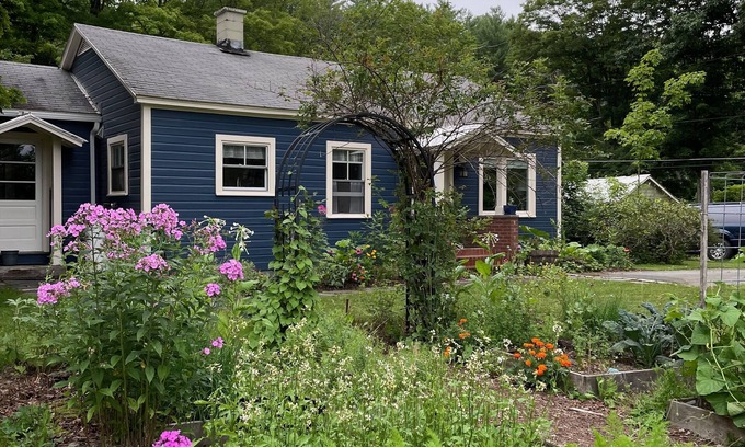 Putney House | Tranquil Retreat in Beautiful Putney Vermont with Lake Views