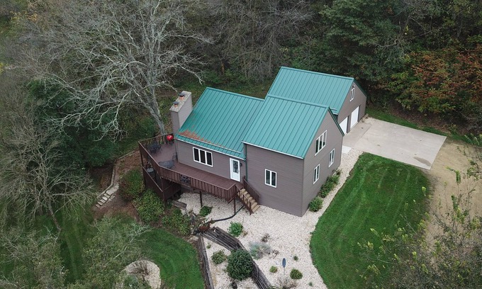 Fennimore House | Discover Tranquility at The Covered Bridge Hideaway