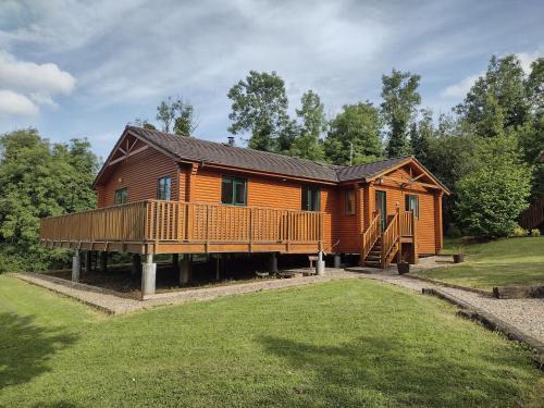 Belturbet House | Unforgettable Retreat at the Cozy Cabin – Guest Rated 9.8