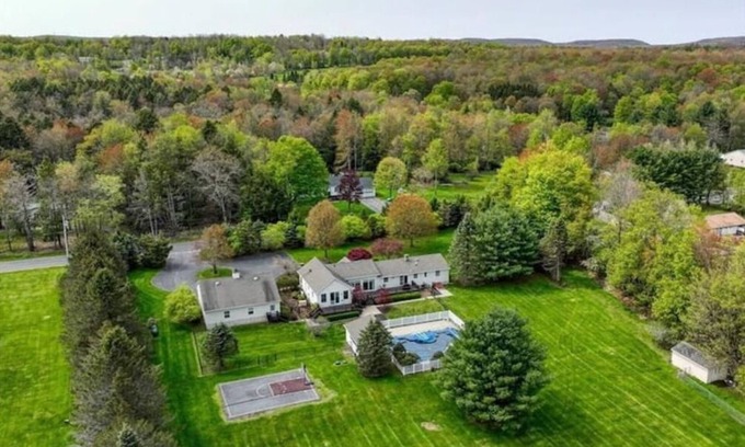 Liberty House | Relax in the Catskills: Family-Friendly Retreat Awaits