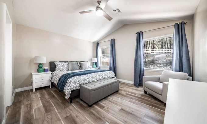 Flagstaff House | Experience Nature at Our Alpine Family Retreat - Pet-Friendly!