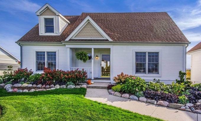 Alanson House | Escape to the Lake: Family-Friendly Retreat with Pool!