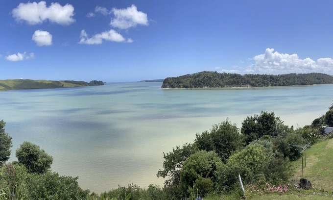 Taharoa Apartment | Discover The Studio, Te Waitere: Ocean View Retreat