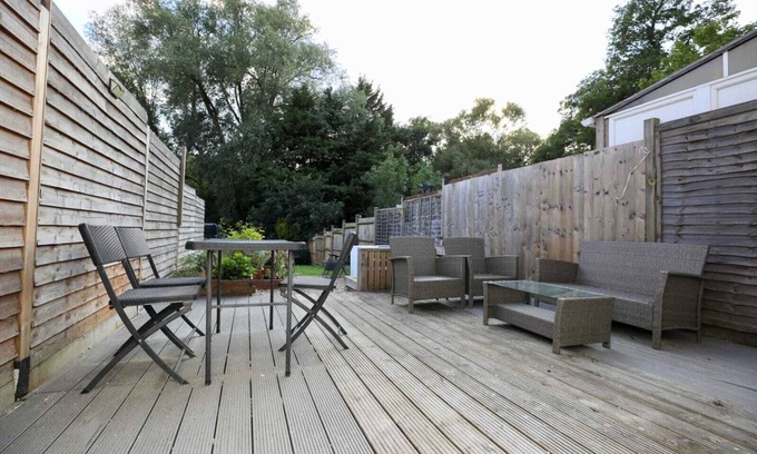Harlow House | Find Serenity in a Peaceful 3-Bedroom Sanctuary
