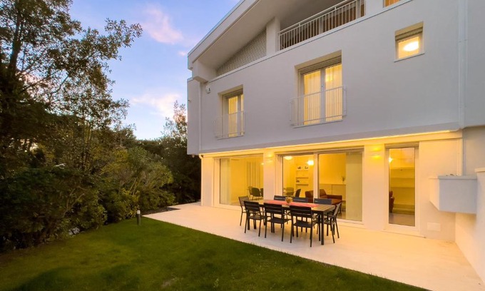 Lignano Pineta Villa | Exclusive Beachfront Villa in Tana della Volpe - 4 Stars