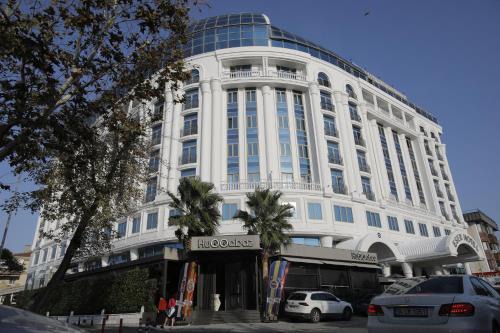 Buyukcekmece Hotel | Indulge at Eser Premium Hotel & Spa: 5-Star Comfort Awaits