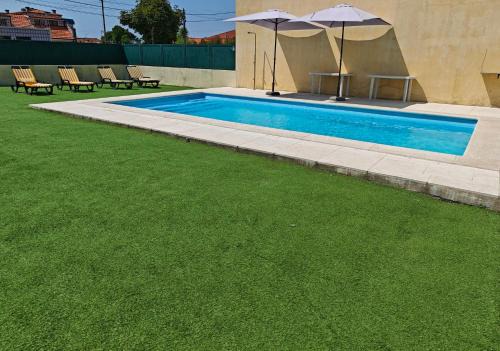 Esmoriz House | Discover Caravan4me: Oceanfront Retreat with Pool Access