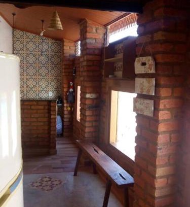 Carmo do Rio Claro House | Discover Espaço Alternativo: Your Family-Friendly Getaway