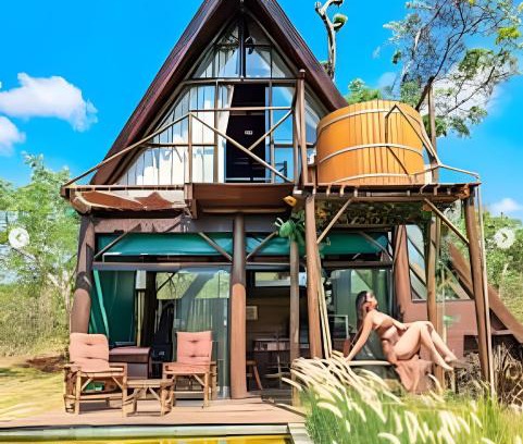 Serra do Cipo Ski Chalet | Relax at Chalé Gaia: Pet-Friendly Getaway with Pool & Hot Tub