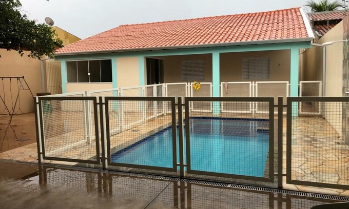 Doutor Albuquerque House | Escape to Espaço Laranjeira: Pet-Friendly & Spa Retreat