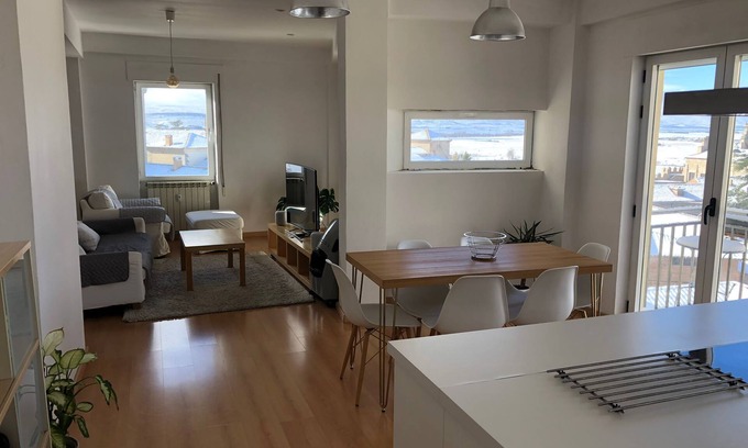 Old Town of Avila Apartment | Relaxing Retreat at Espacio Calma in the Heart of Avila
