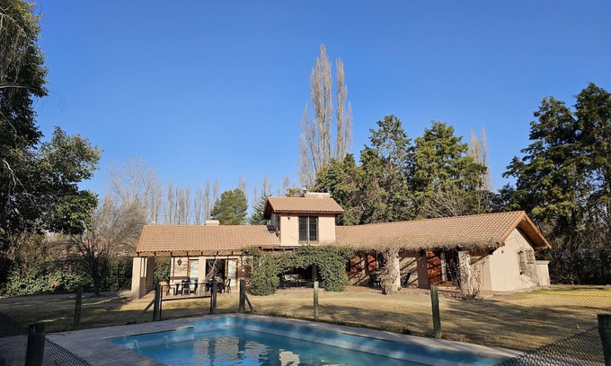 Chacras de Coria House | Cozy Retreat Surrounded by Nature with Pool and Spa
