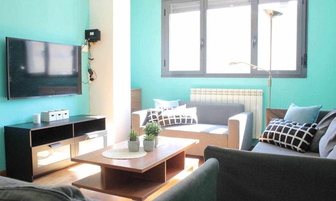 Leon Apartment | Pet-Friendly Retreat Near Historic Leon with Breakfast Included