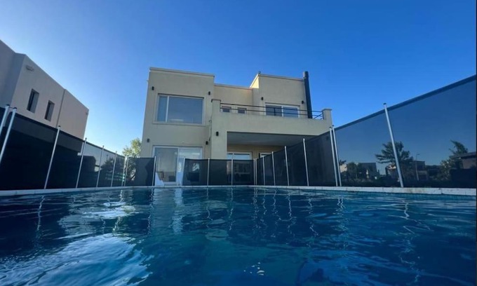 Belen de Escobar Villa | Inviting Home with Pool & Kitchen at Puertos del Lago Escobar