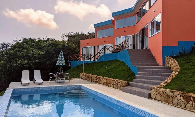 Tubara House | Beautiful Home in El Santuario with Pool & Pet-Friendly
