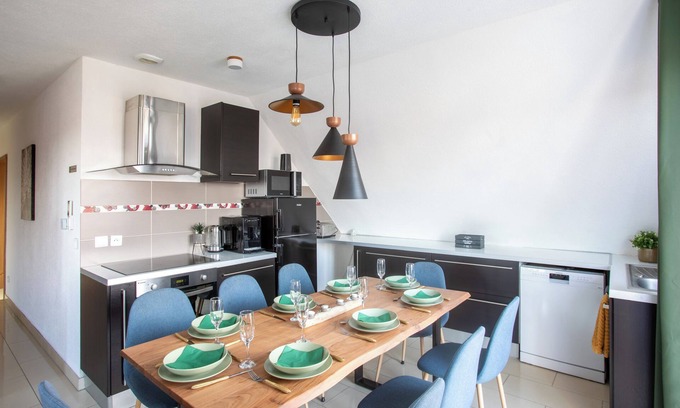 Muntzenheim Apartment | Relax at AOG PRESTIGE LaBelleÉtoile with Spa & Ocean Views