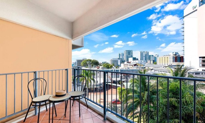 Darwin City Centre Apartment | Relaxing Esplanade Resort with Pool and Scooter Hire