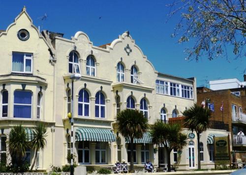 Clacton-on-Sea Hotel | Discover Pet-Friendly Hotels in Clacton-on-Sea