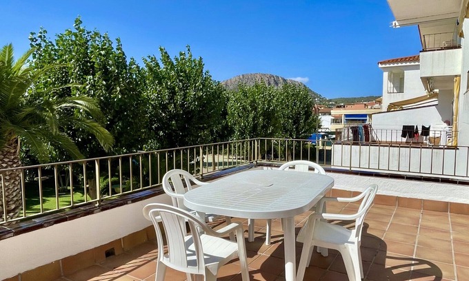 Els Griells Apartment | Discover ESPLENDID 11: Oceanfront Retreat with Pool & Spa