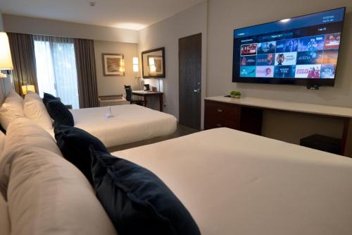 Los Mochis Hotel | Discover Country Place Hotel: Family-Friendly Comfort Awaits