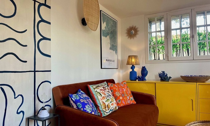 Saint-Barnabe House | Relax in Esprit Méditerranéen with Ocean Views and Garden