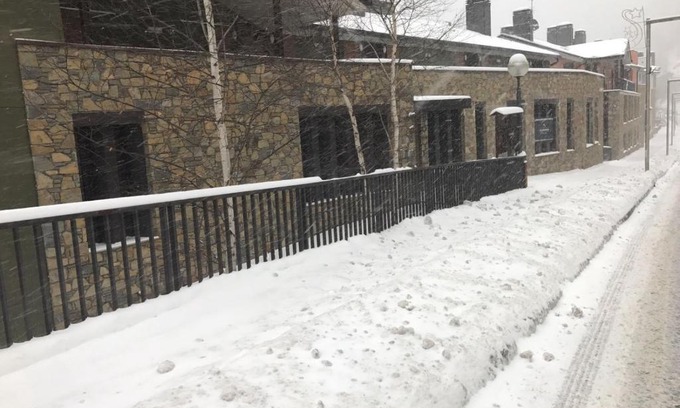 Llorts Apartment | Family-Friendly Esquiadors MP: Guest Rated 9/10