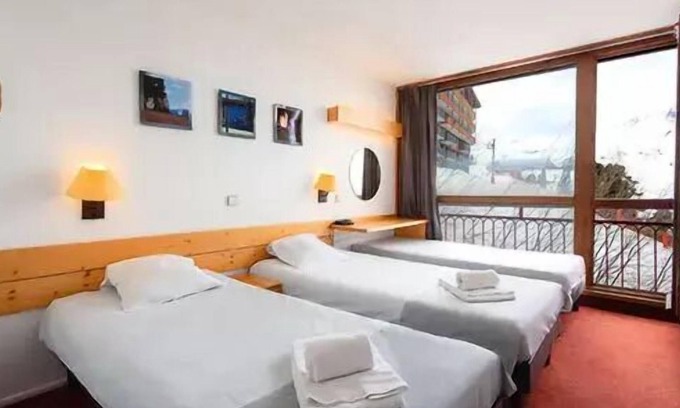 Arc-2000 Apartment | Essential Room 3 Erwachsene