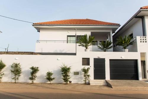 Lome Villa | ESSOWASIM & Bernd Villa