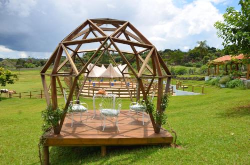 Franca House | Welcoming Estância EK: Pet-Friendly with Family Amenities