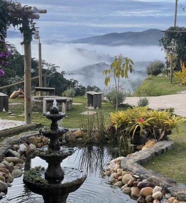 Santa Teresa House | Unforgettable Stay at Estância Shangri-La with Hot Tub & Breakfast