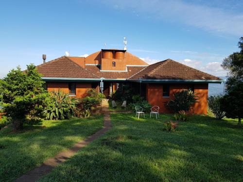 Tres Coroas Apartment | Discover the Tranquility of Estúdio dentro do Templo Budista
