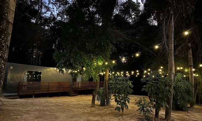 Itapira Hotel | Pet-Friendly Container Studios with Pool and Hot Tub