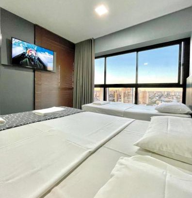 Jardim dos Estados Apartment | Cozy Studio on 27th Floor with Avenue Afonso Pena Views
