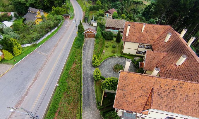 Recanto Araucaria Apartment | Romantic Studio with Pool & Hot Tub - 4-Star Experience