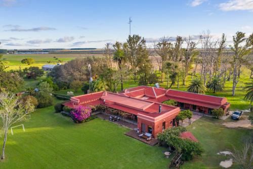 Entre Rios House | Relax at Estancia La Violeta: Oceanfront Bliss Awaits